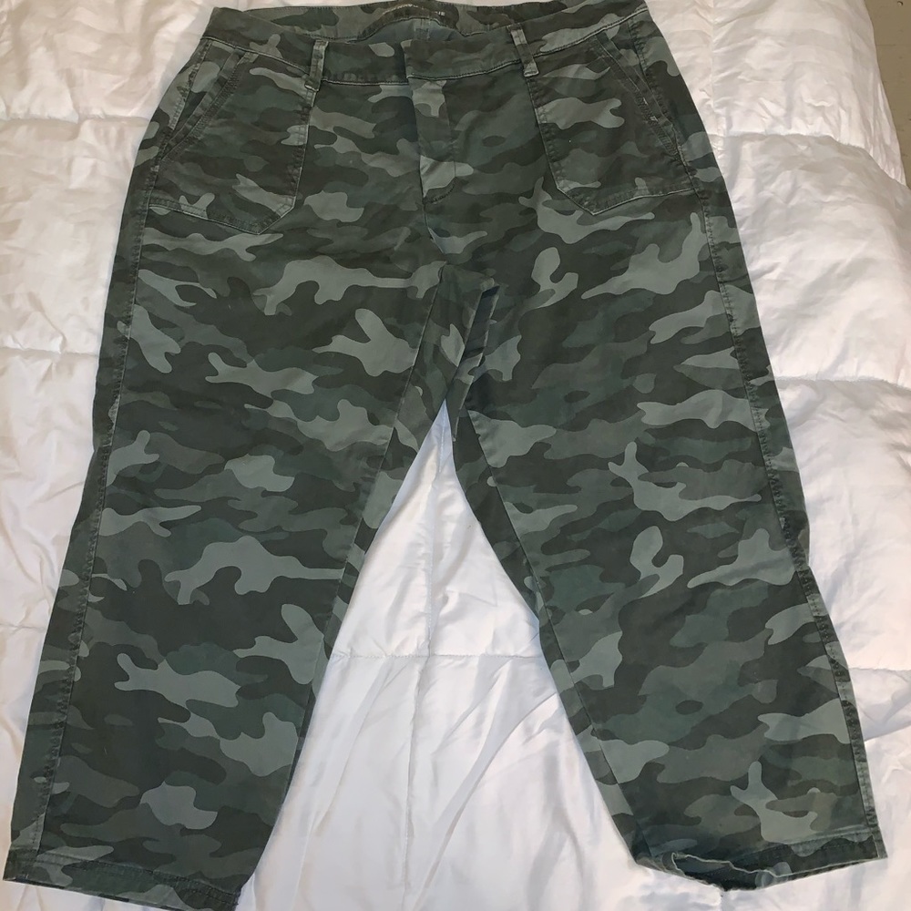 Old Navy Pixie Camo Plus